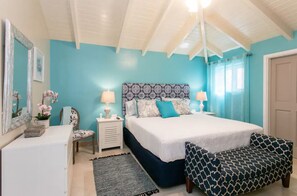 3 chambres, coffres-forts dans les chambres, fer et planche à repasser