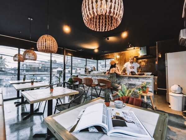 Daily continental breakfast (PHP 100 per person)