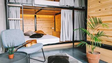 1 habitación, sistema de insonorización, wifi gratis y ropa de cama