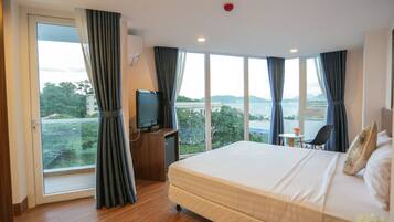 Minibar, in-room safe, individually furnished, desk