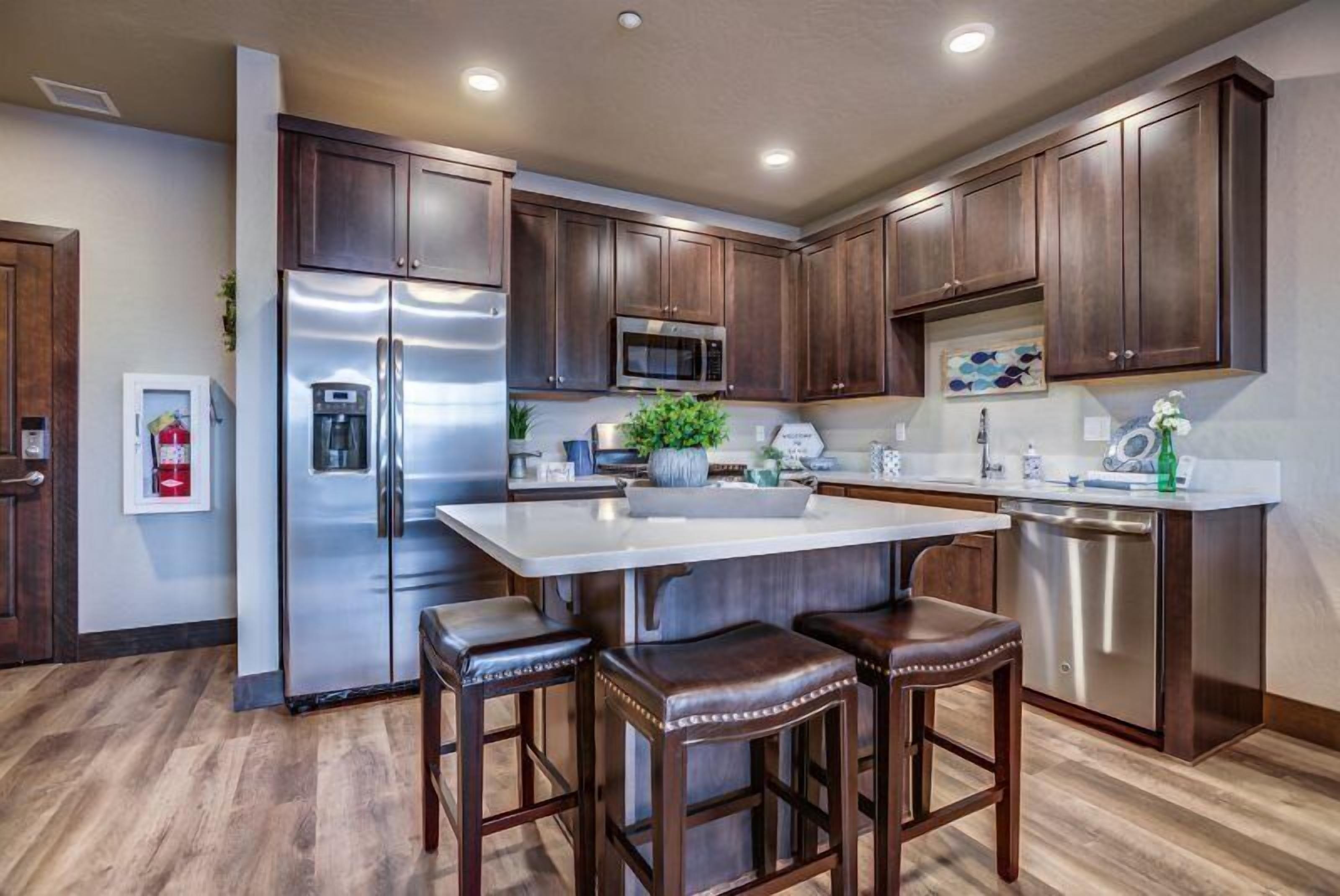 House | Private kitchen | Dishwasher, cookware/dishes/utensils