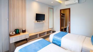 Deluxe Twin Room | Desk, free WiFi, bed sheets