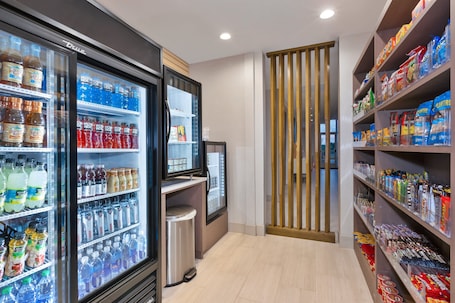 Property amenity. Holiday Inn Express & Suites Grand Rapids Airport - South by IHG