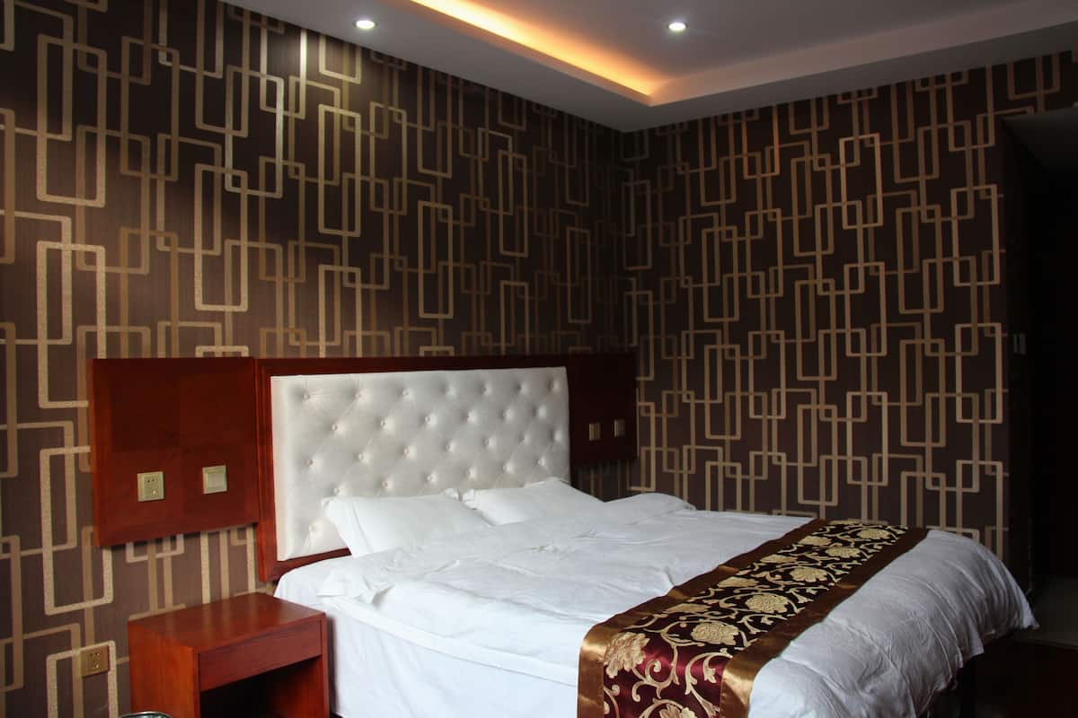 Family Room | Free WiFi