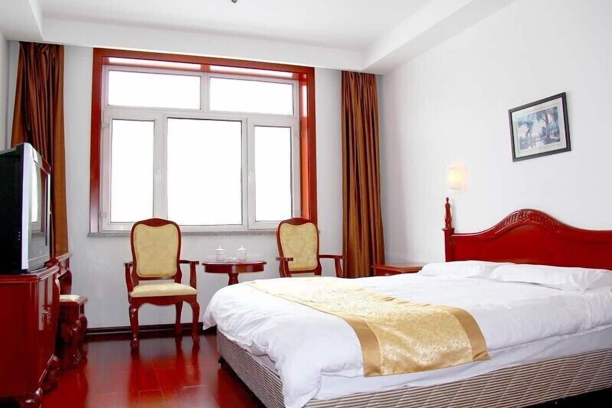 Deluxe Double Room | Soundproofing, WiFi (free)
