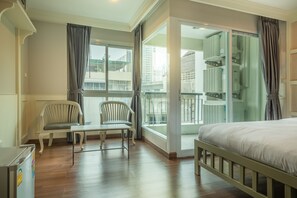 In-room safe, free WiFi, bed sheets - Le Grande City Pratunam (Bangkok)