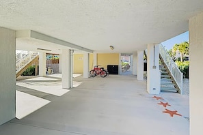 Property grounds - Luxury Waterfront DOCK 4/3 BEACH ICE MACHINE / PRIVATE POOL / HEATER/CHILLER (Marathon)