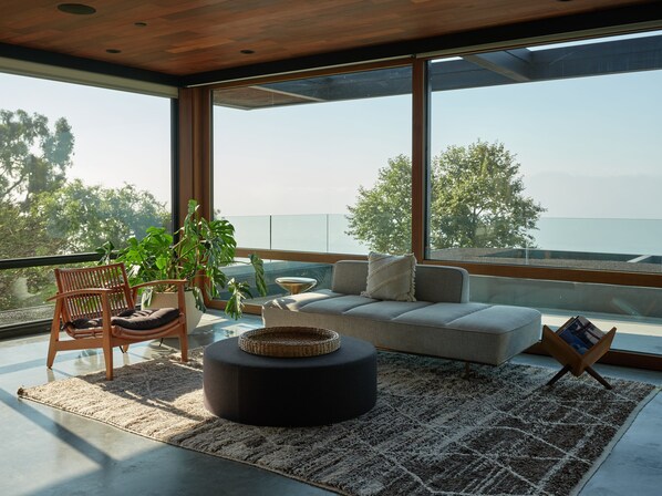 TV, fireplace, stereo - Panoramic Sea View, Designer MCM House + Studio (Malibu)