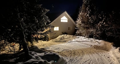 Cub River Hideout Cabin for Family Reunions and Mountain Vacations