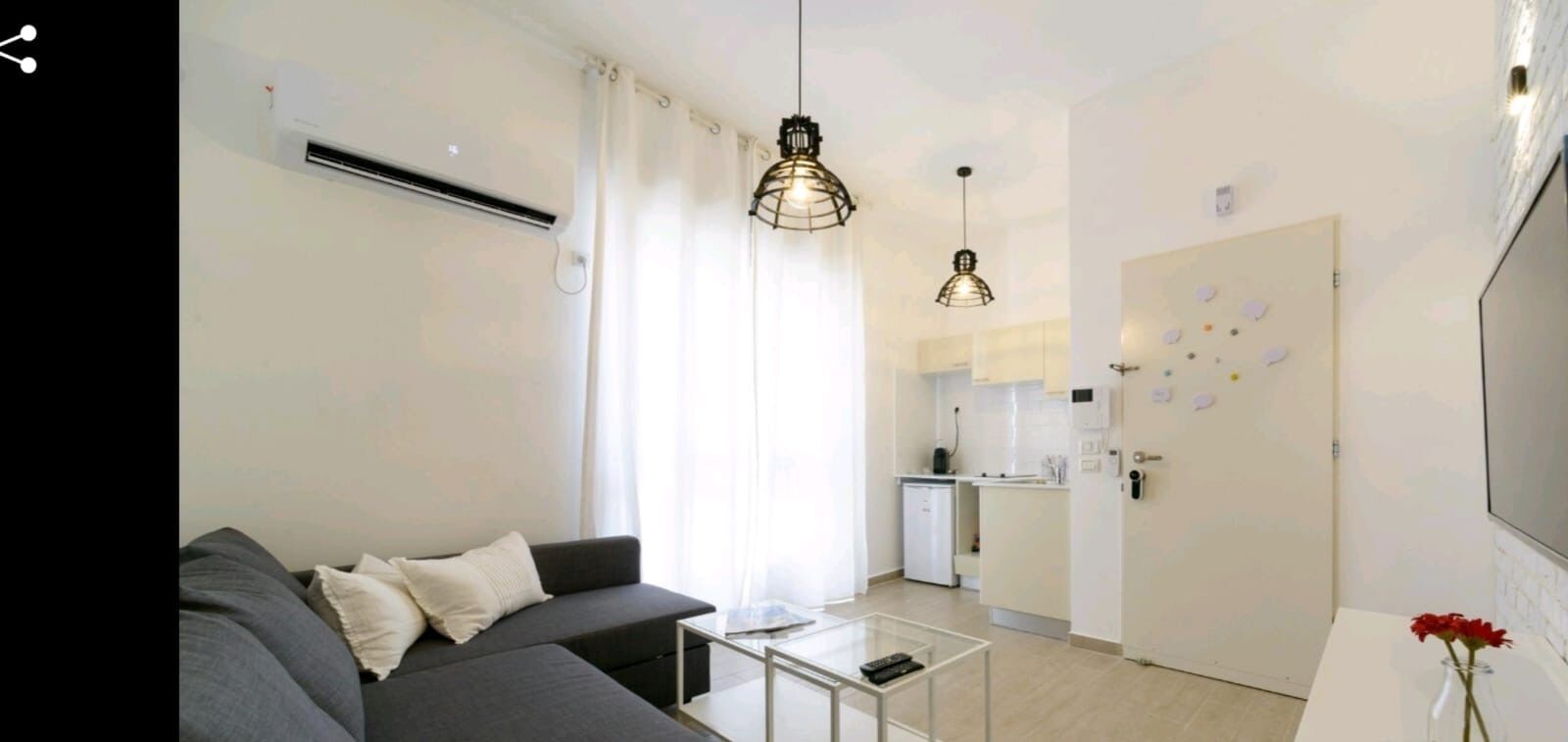 Flat-screen TV, Netflix, books, streaming services