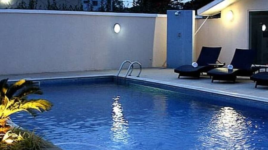 Eeyilobe Guest House