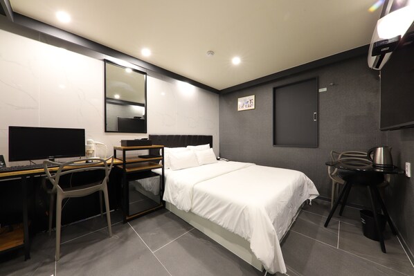 Premium Room (Free Netflix + Cup Noodle Set + Disinfection of phytoncide)
