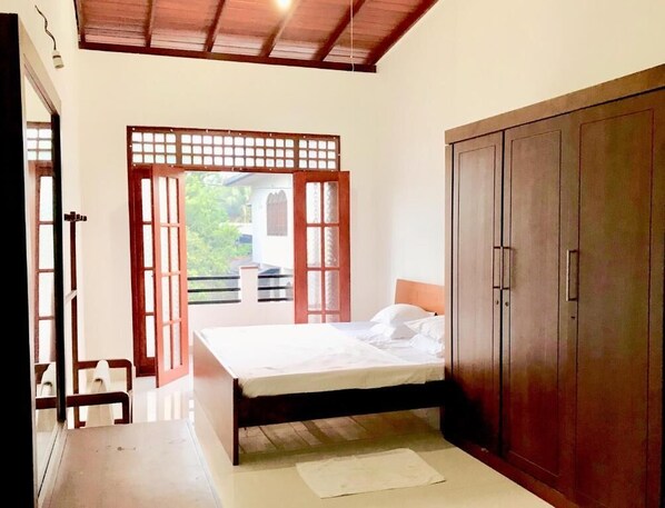 Comfort Room, 1 King Bed