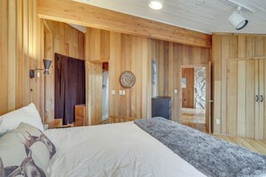 4 chambres, bureau, fer et planche à repasser, accès Internet