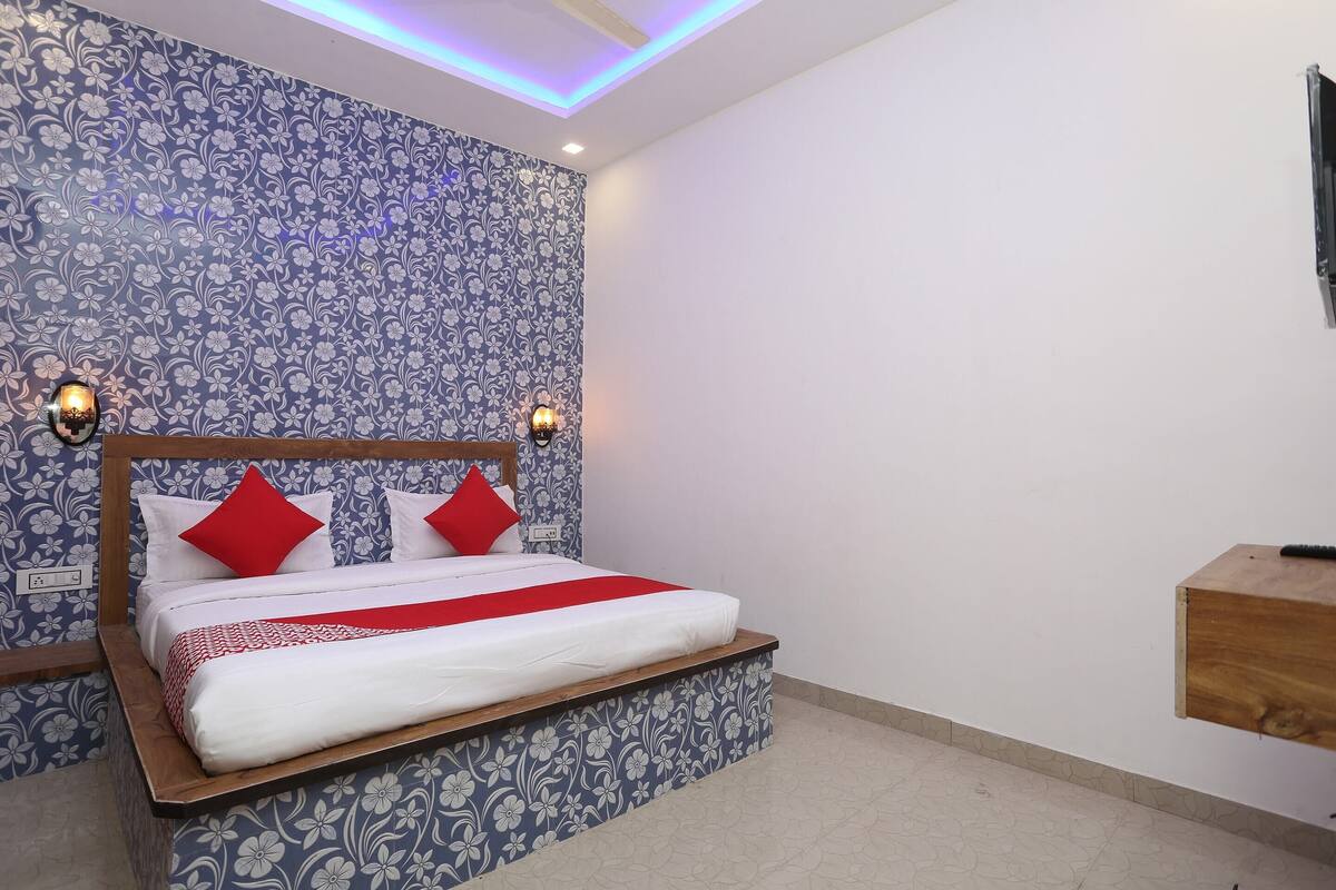 Standard Double Room | Free WiFi