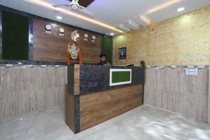 Lobby - OYO 37540 Hotel Radha Grand (Agra)
