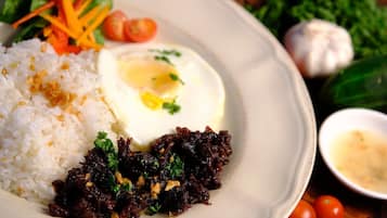 Daily cooked-to-order breakfast for a fee