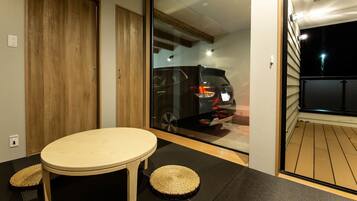 Garage Concept Room (No pets allowed) | Living area | 49-inch LCD TV with digital channels, TV