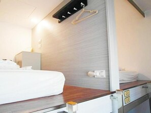 Economy Shared Dormitory, Shared Bathroom | Free WiFi, bed sheets, wheelchair access - Tumbler Travel (Jinning)