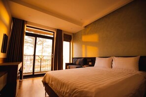 Minibar, bureau, rideaux occultants, chambres insonorisées