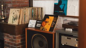 Área de estar no saguão