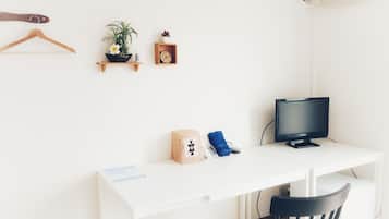 Basic Triple Room | Free WiFi
