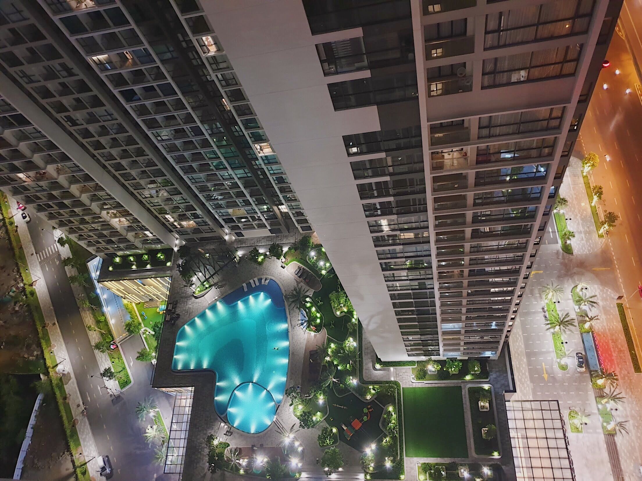 Indoor pool, outdoor pool