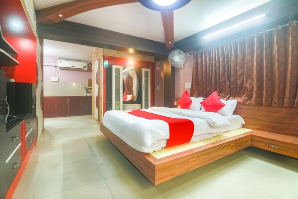 Deluxe Suite | Free WiFi - OYO 61077 Star View Guest House (Agartala)