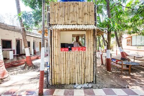 Property grounds - OYO 33356 Nanas Holiday Home (Alibag)