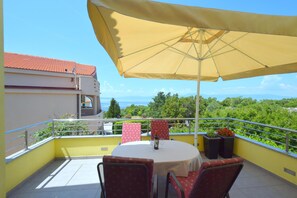 View from room - Apartment Nikolic (Omisalj)