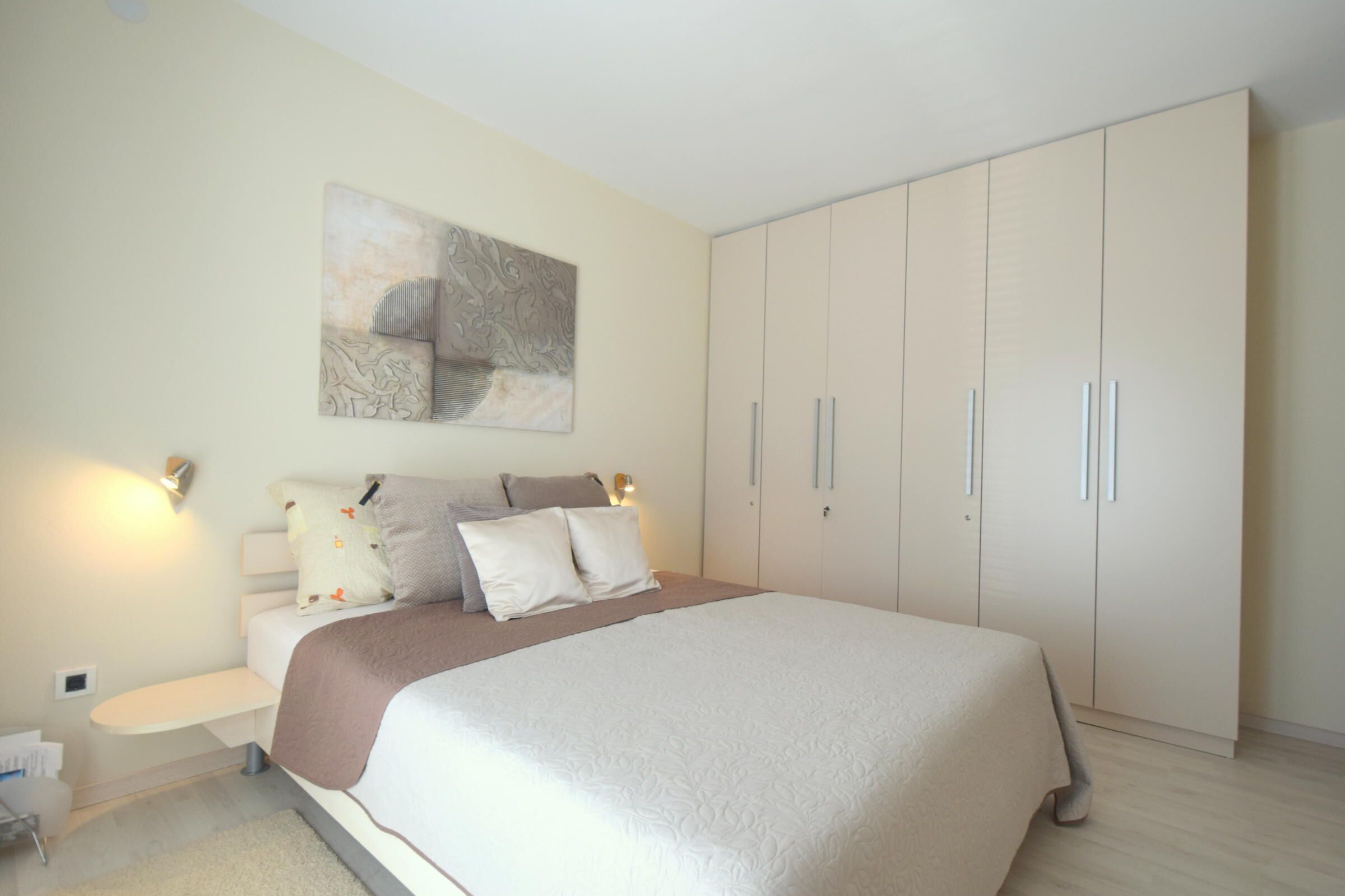 Leilighet, 1 soverom, balkong | Lydisolert, barnesenger (inkludert), wi-fi (inkludert) og sengetøy