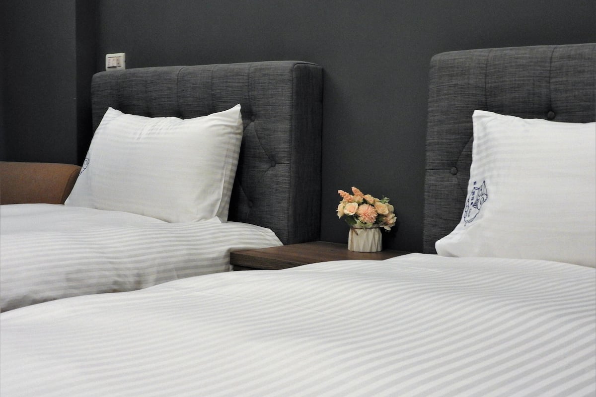 1 bedroom, down duvets, individually furnished, blackout curtains