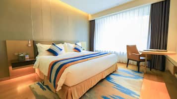 1 bedroom, minibar, desk, blackout drapes