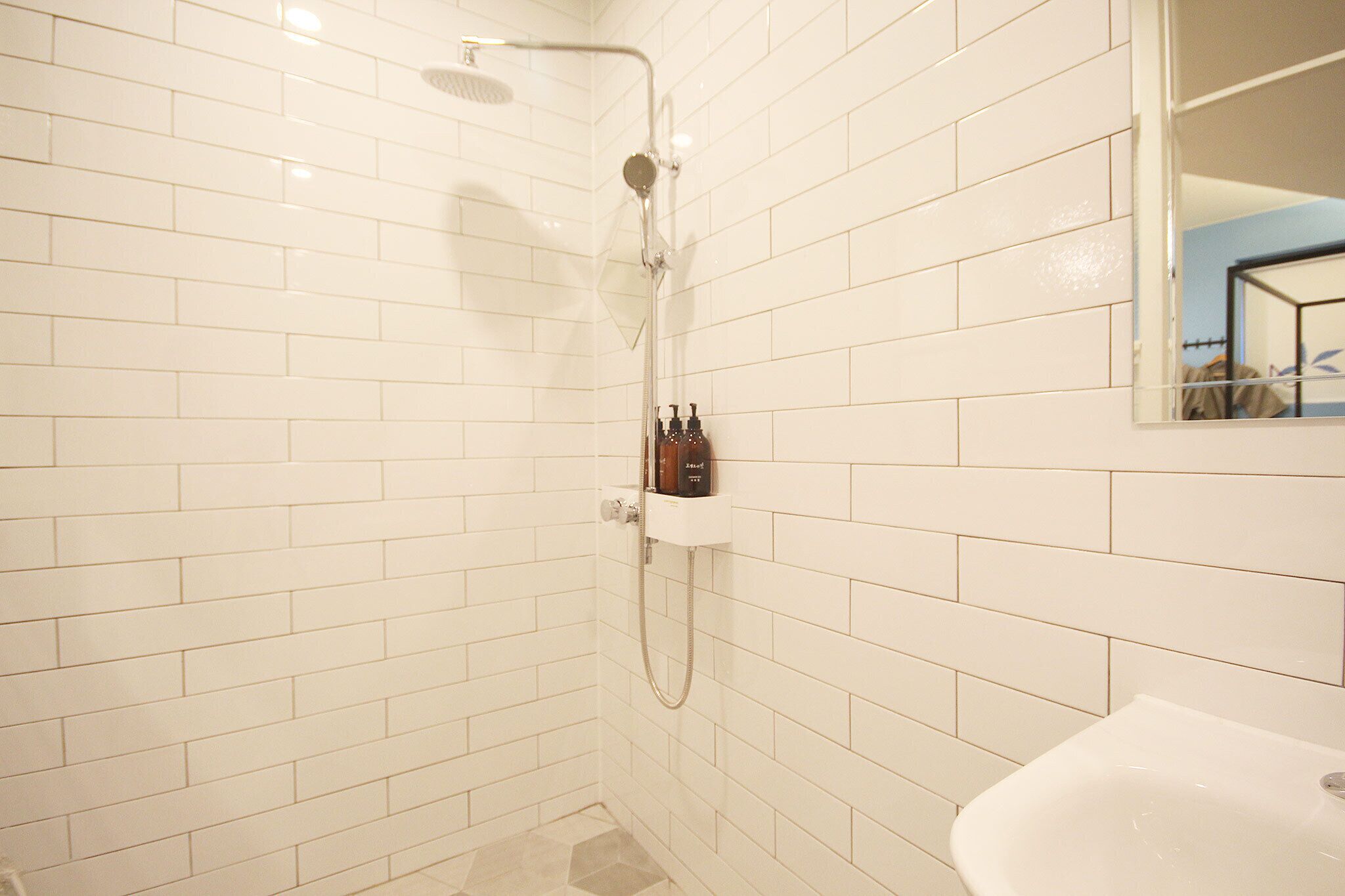 standard double room, non smoking | bathroom shower