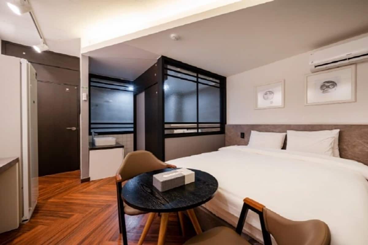 Decoración personalizada, muebles diferentes y escritorio