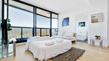 City Apartment, 2 Bedrooms, Hill View | 1 bedroom, premium bedding, down comforters, desk