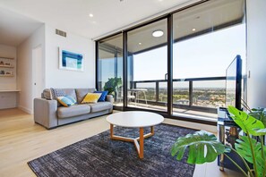 Borgaríbúð - 1 svefnherbergi - borgarsýn | Stofa | Snjallsjónvarp, Netflix, myndstreymiþjónustur