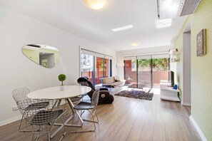 City Apartment, 2 Bedrooms | 2 bedrooms, desk, laptop workspace, iron/ironing board - Swainson on Union (Adelaide)