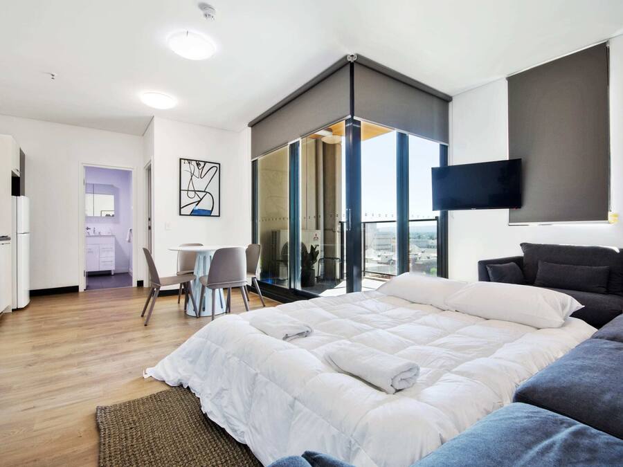 2 bedrooms, premium bedding, desk, laptop workspace