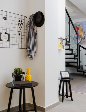 Interior - Bugrashov 7 (Tel Aviv)