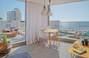 Repas dans la chambre