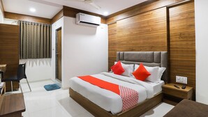 Free WiFi - OYO 48388 Hotel Maan Palace (Ahmedabad)