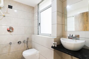 Bathroom - OYO 48388 Hotel Maan Palace (Ahmedabad)