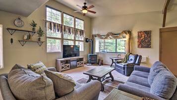 TV, fireplace, DVD player
