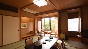 Tradicionális szoba (Japanese Style, Run of House) | Széf a szobában, sötétítőfüggöny, hangszigetelés és ingyenes wifi