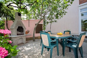 BBQ/picnic area - Apartment Kraljic (Krk)