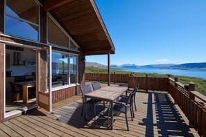Outdoor dining - Brekka - Stunning Country & Ocean View Location, Yet Close To Reykjavik (Akranes)