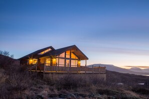 Exterior - Brekka - Stunning Country & Ocean View Location, Yet Close To Reykjavik (Akranes)