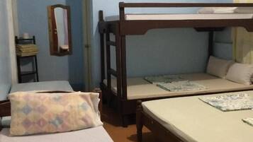 واي فاي مجانًا وملاءات أسرّة