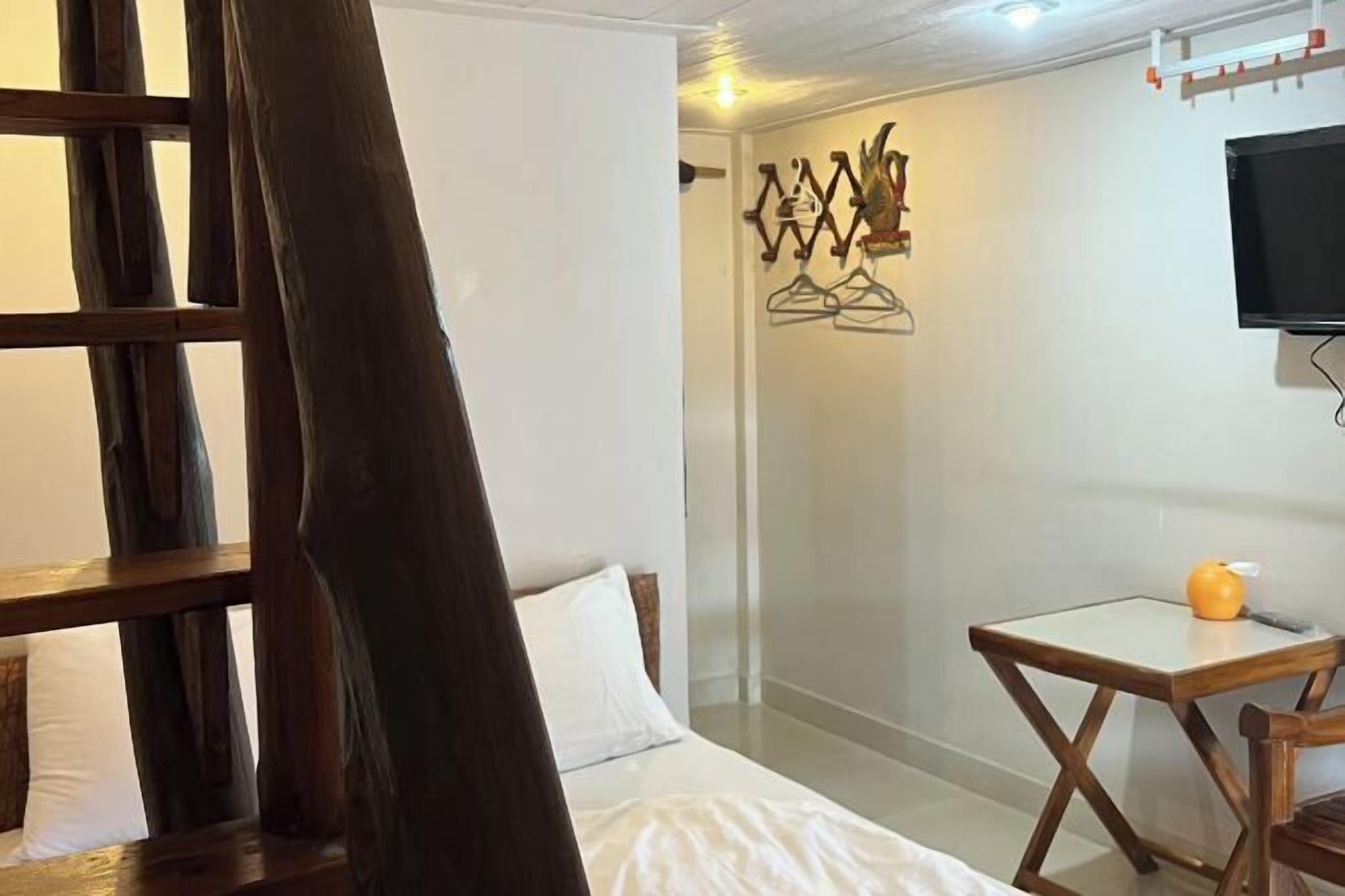 Desk, free WiFi, bed sheets